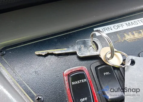 2010 Ford E-350 Super Duty Commercial from USA, damaged, VIN 1FDSS3EP6ADA41006